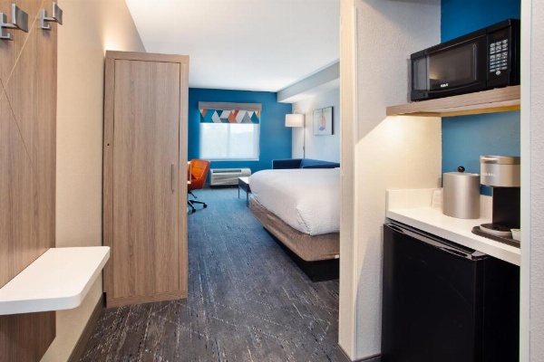 Holiday Inn Express Augusta North image 30