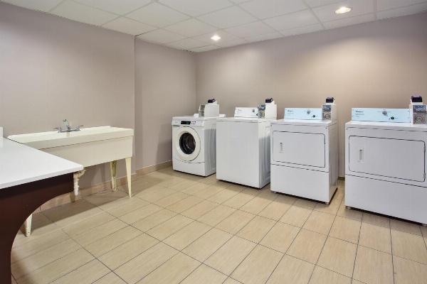 Holiday Inn Express Augusta North image 6